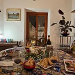 לינה וארוחת בוקר Obelisco Rhome